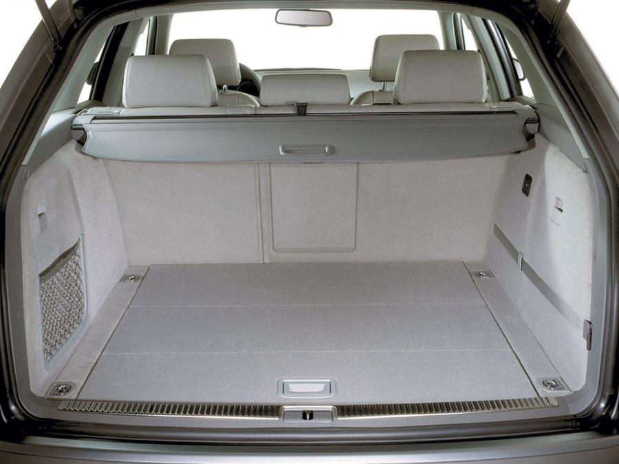 Багажник Audi A4 3.0 Quattro Avant (B6,8E) 2001 года  (фото 5 из 16)